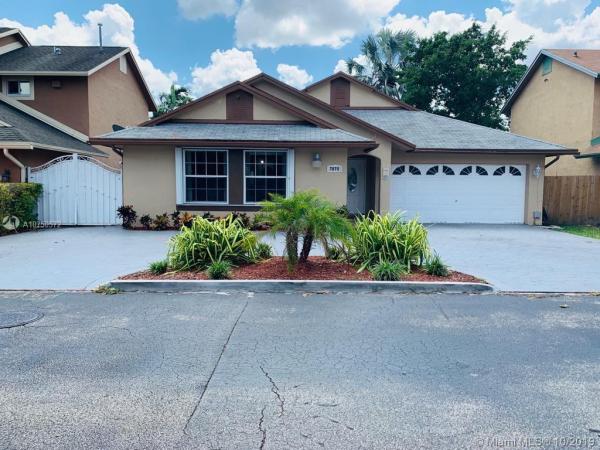 Country Lake Park, 7870 NW 189th St, Hialeah, Florida 33015, image 2