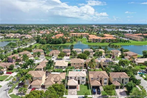 Pelican Bay At Old Cutler Lakes, 20863 SW 88th Pl, Cutler Bay, Florida 33189, image 2
