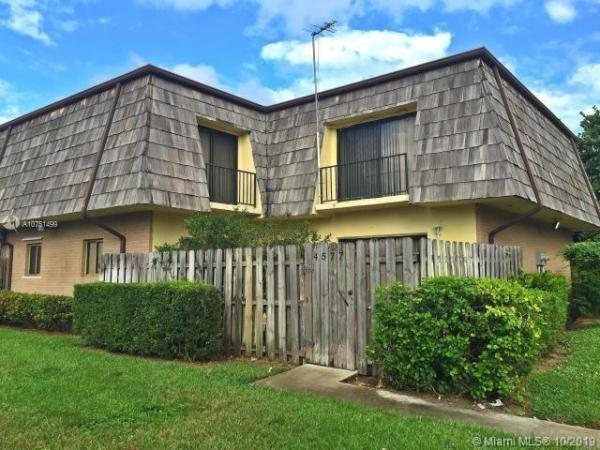 Cherry Lane Townhomes, 4577 Cherry Rd, West Palm Beach, Florida 33417, image 2