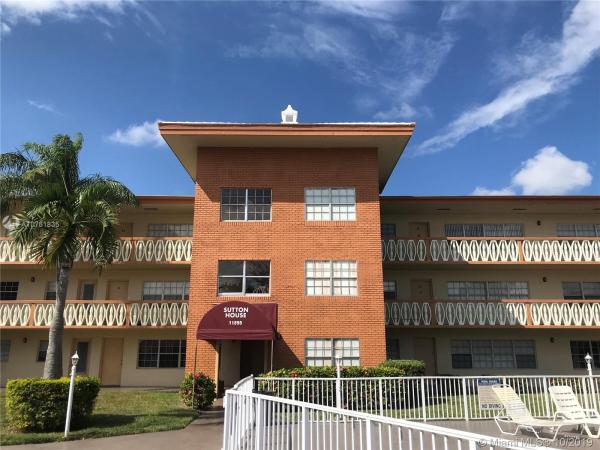 Sutton House, 11855 NE 19 Dr #30, North Miami, Florida 33181, image 2