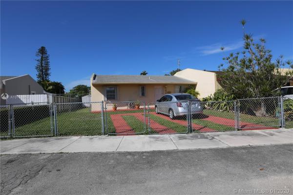 Royale Green, 4258 SW 131st Ave, Kendale Lakes, Florida 33175, image 2