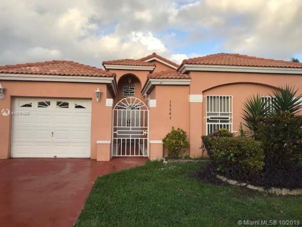 Shoma Homes At Imperial Lakes, 12241 NW 8th St, Tamiami, Florida 33182, image 2