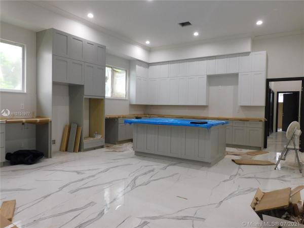 Sunkist Estates, 8201 SW Sw 58th St, Olympia Heights, Florida 33143, image 2