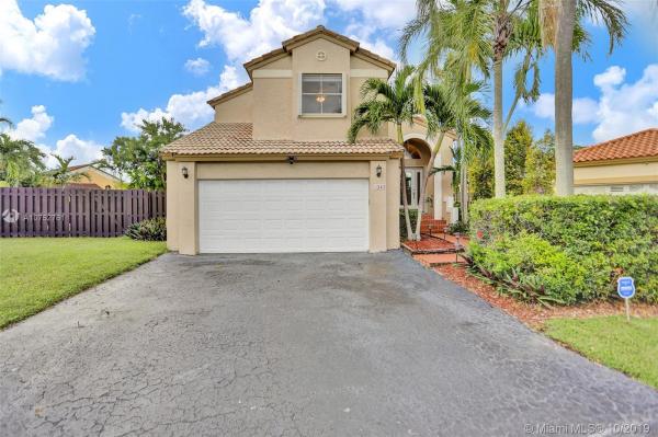 Poinciana At Kendall, 9341 SW 118th Pl, Kendall, Florida 33186, image 2