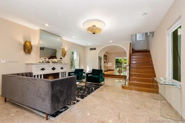 Surprise Lake, 4514 Sheridan Ave, Miami Beach, Florida 33140, image 2