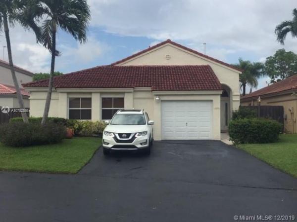 Poinciana At Kendall, 9370 SW 118th Pl, Kendall, Florida 33186, image 2