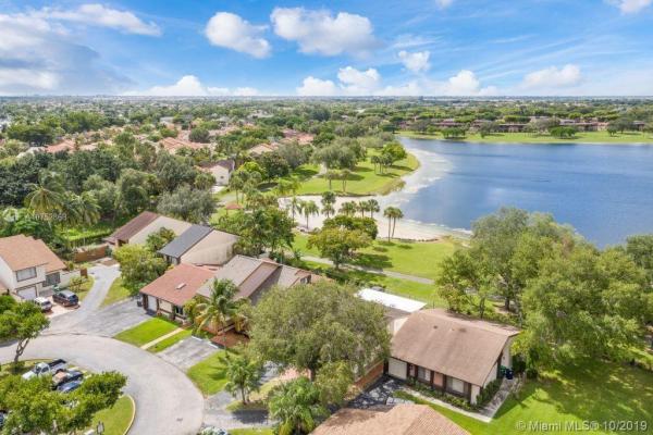 Cedar Landing At The Hammocks, 9869 SW 147th Pl, The Hammocks, Florida 33196, image 2