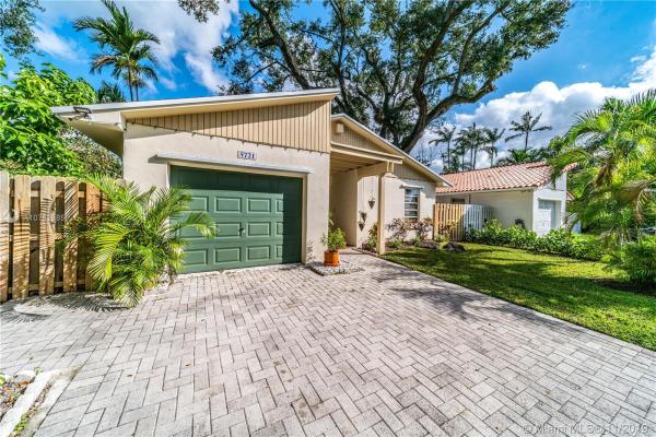 Westerfield Manor, 5721 SW 42nd St, South Miami, Florida 33155, image 2