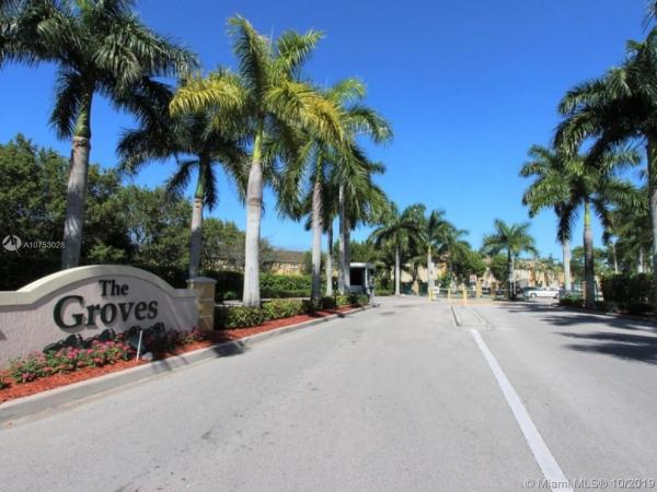 Venetia Groves, 1697 SE 30th St #1697, Homestead, Florida 33035, image 2