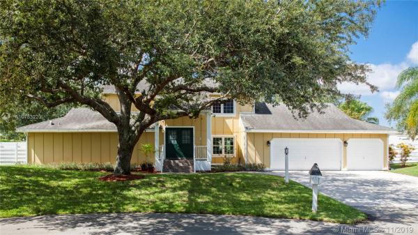Robin's Run East, 14964 SW 144th Ct, Country Walk, Florida 33186, image 2