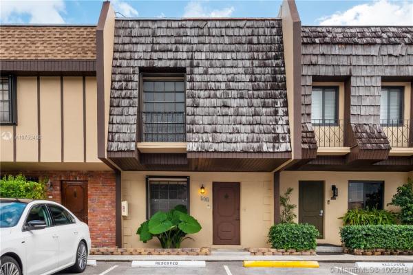 Miller Sixty-Seven Townhouses, 5555 Ludlam Rd #33, South Miami, Florida 33155, image 2
