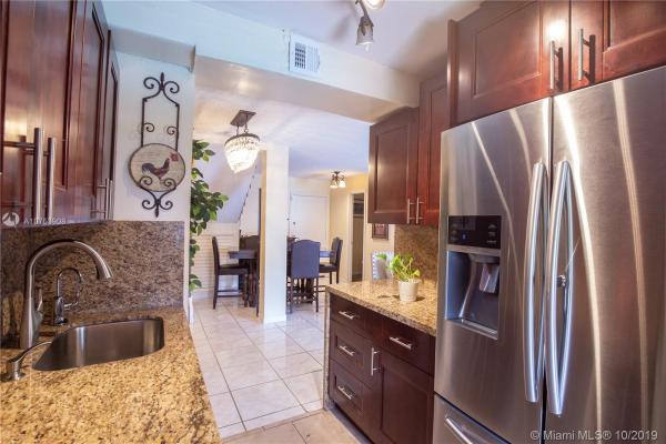 Village Square, 7521 NW 16th St #4306, Plantation, Florida 33313, image 2