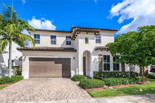 Venetian Parc, 14935 SW 177th Ter, Richmond West, Florida 33187, image 2