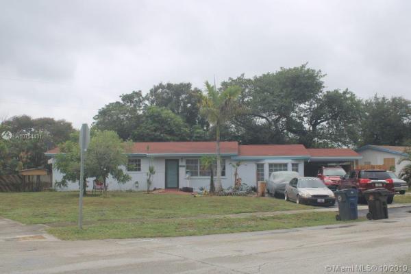 Fairfax Brolliar, 3516 SW 16th Ct, Fort Lauderdale, Florida 33312, image 2