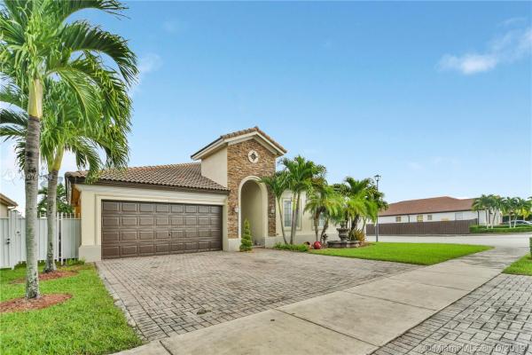 15203 SW 12th Ter, Unincorporated Dade County, Florida 33194, image 2
