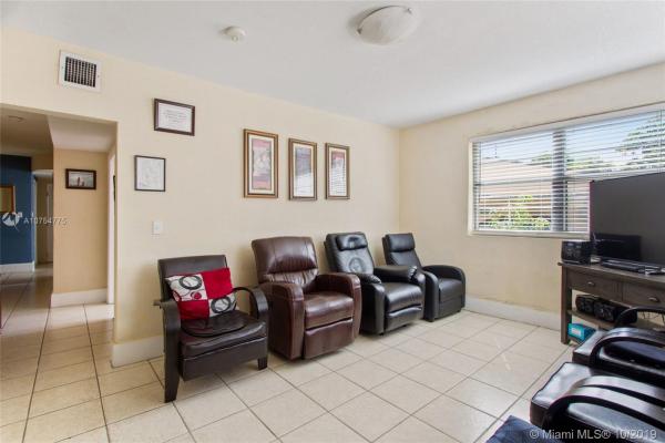 Edenholme Gardens, 825 NW 18th Pl, Miami, Florida 33125, image 2