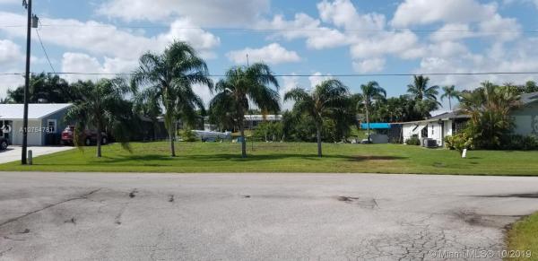 798 SE Seahouse Dr, Florida 34983, image 2