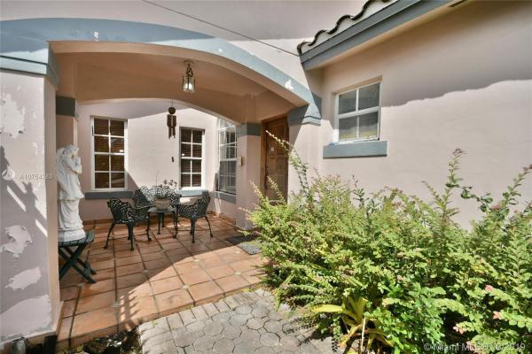 Le Mirage, 11460 SW 146th Pl, The Hammocks, Florida 33186, image 2