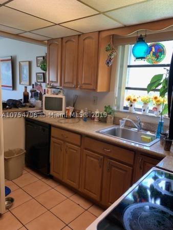 Twin Homes Village, 12042 SW 10th Ter #A, Tamiami, Florida 33184, image 3