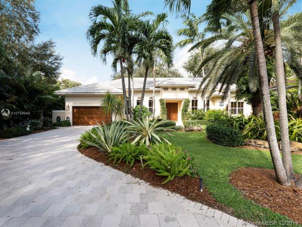 Kaplans Kamelot, 9440 SW 68th Ct, Pinecrest, Florida 33156, image 2
