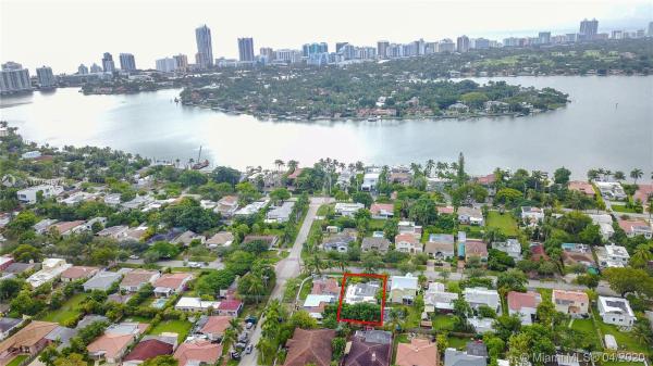 Isle Of Normandy Trouville, 1519 Biarritz Dr, Miami Beach, Florida 33141, image 2