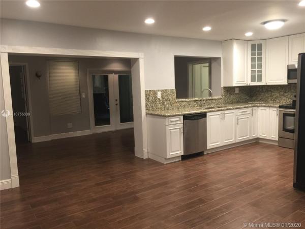 Sunset Isles, 2724 Cleveland St, Hollywood, Florida 33020, image 2