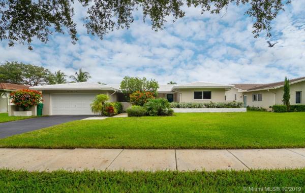 Miami Lakes Residential, 6301 Lake Patricia Dr, Miami Lakes, Florida 33014, image 2
