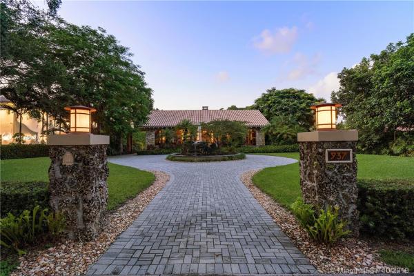 Granada, 937 Coral Way, Coral Gables, Florida 33134, image 2