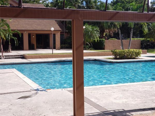 Parc Vista, 14043 SW 91st Ter, Kendall, Florida 33186, image 2