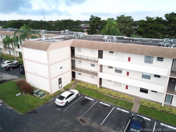 Sands Point, 8330 Sands Point Blvd #306N, Tamarac, Florida 33321, image 1