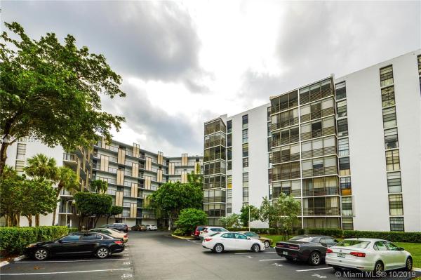 Biscaya, 20400 W Country Club Dr #402, Aventura, Florida 33180, image 2