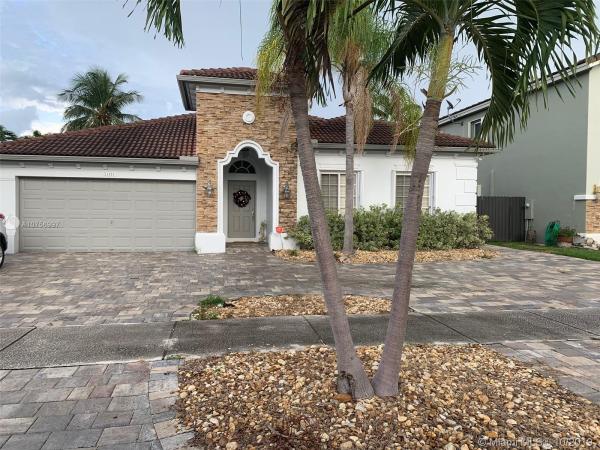 Laroc Estates, 5101 SW 163rd Ct, Kendale Lakes, Florida 33185, image 2