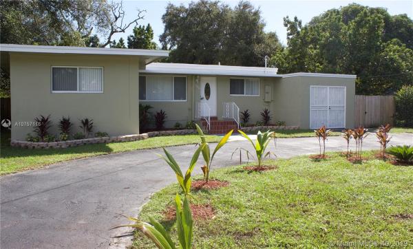 Biscayne Lawn, 1106 NE 119th St, Biscayne Park, Florida 33161, image 2