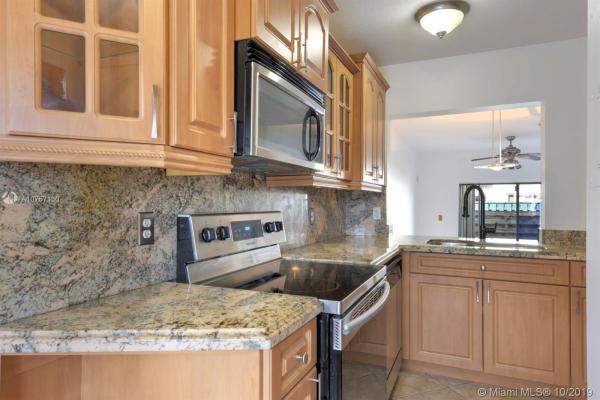 Les Jardins, 8310 NW 10th St #14, Fountainebleau, Florida 33126, image 2