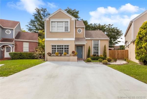 Towngate South, 11748 SW 113th Ter, Kendall, Florida 33186, image 2