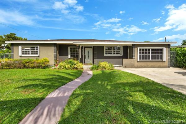 Biscayne Gardens, 14911 Garden Dr, Golden Glades, Florida 33168, image 2