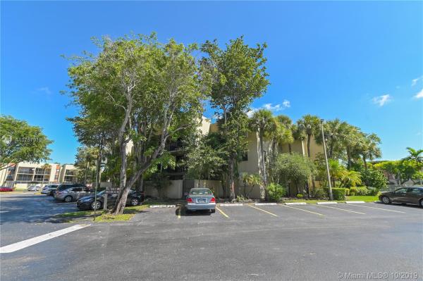 Gardens Of Kendall South, 10835 SW 112th Ave #206, Kendall, Florida 33176, image 2