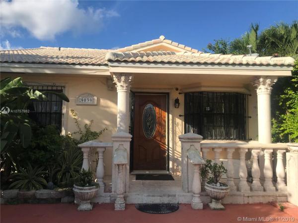 Biltmore Villas, 9039 NW 114th Ter, Hialeah Gardens, Florida 33018, image 2