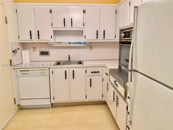 The Belmont, 10101 E Bay Harbor Dr #309, Bay Harbor Islands, Florida 33154, image 2