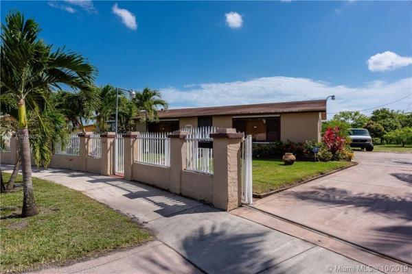 Lake Lucerne, 2430 NW 204th St, Miami Gardens, Florida 33056, image 2