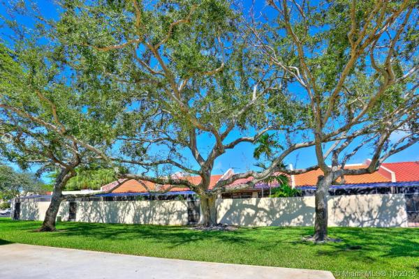 Dadeland Walk, 8062 SW 86th Ter #8062, Kendall, Florida 33143, image 2
