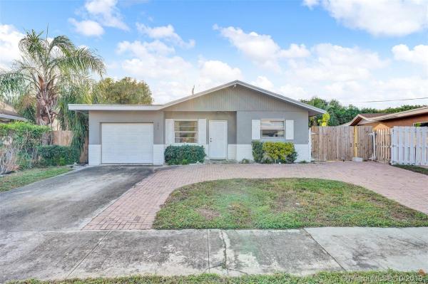 West Deerfield Beach, 371 SW 33rd Ave, Deerfield Beach, Florida 33442, image 2