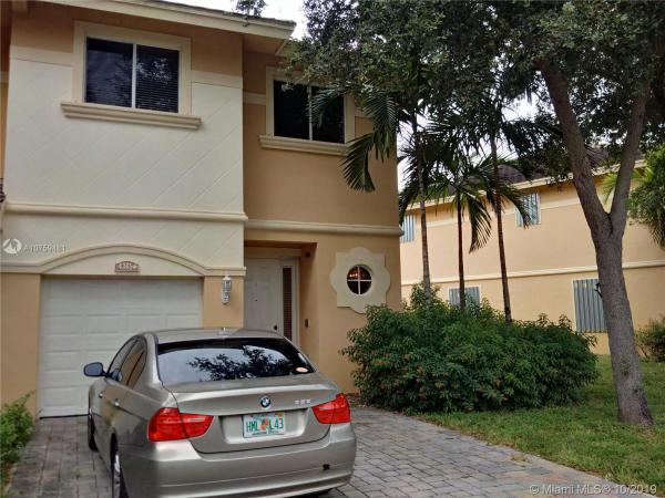 Coventry Townhomes, 4365 Coventry Pointe Way, Lake Worth, Florida 33461, image 2