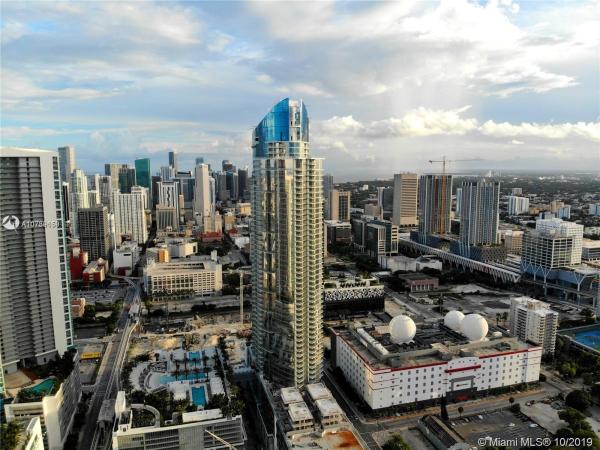 Paramount Miami Worldcenter, 851 NE 1st Ave #2512, Miami, Florida 33132, image 2