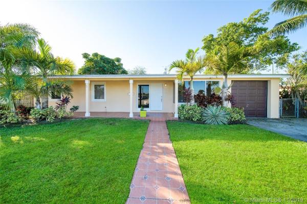 Westwood Lakes Residential, 11300 SW 43rd Ln, Westwood Lakes, Florida 33165, image 2