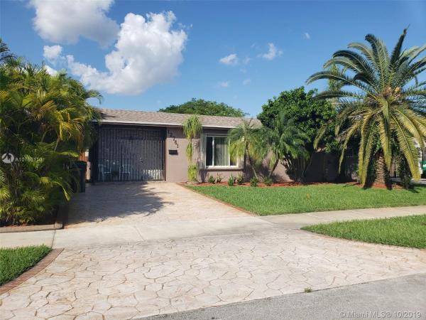 Royale Green, 12761 47th Ter, Kendale Lakes, Florida 33175, image 2