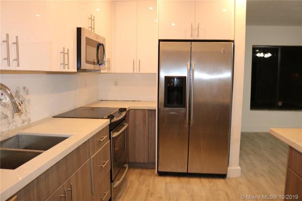 Mansionette Homes, 1255 NE 200th St, Ives Estates, Florida 33179, image 2
