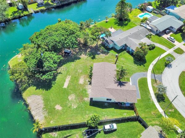 Bel Aire, 19601 Sterling Dr, Cutler Bay, Florida 33157, image 2