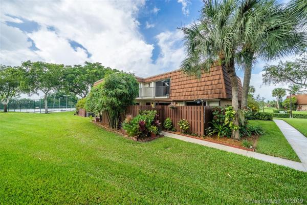 Village At Lake Pine, 11922 SW 13th Ct, Davie, Florida 33325, image 2