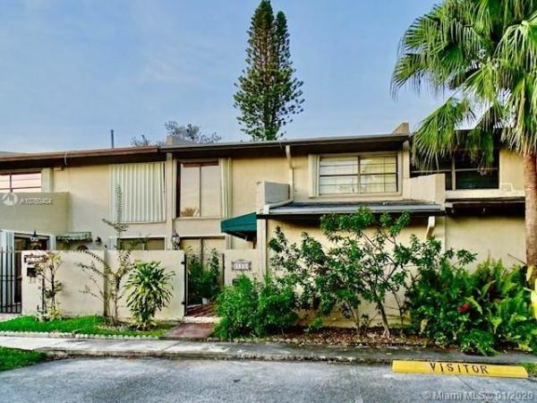 Snapper Creek Townhouses, 11151 SW 70th Ter, Kendall, Florida 33173, image 2